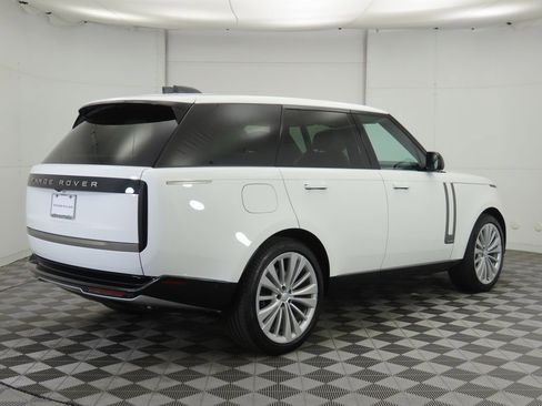 New 2025 Land Rover Range Rover Autobiography image 5