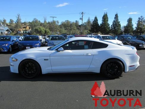 Used 2019 Ford Mustang GT image 7