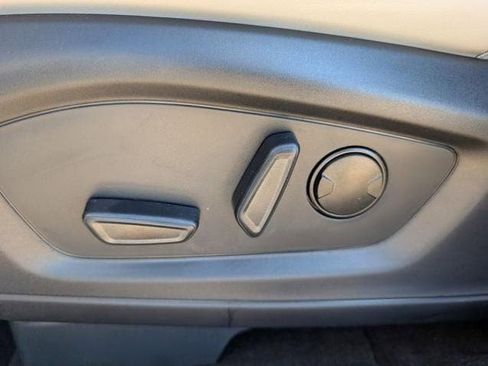 New 2025 Ford Explorer Active w/ Active Comfort Package image 22