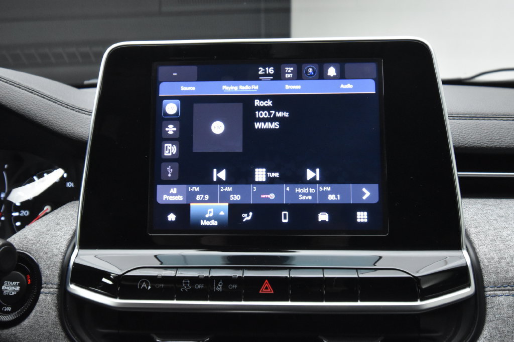 Used 2022 Jeep Compass Latitude FWD image 12