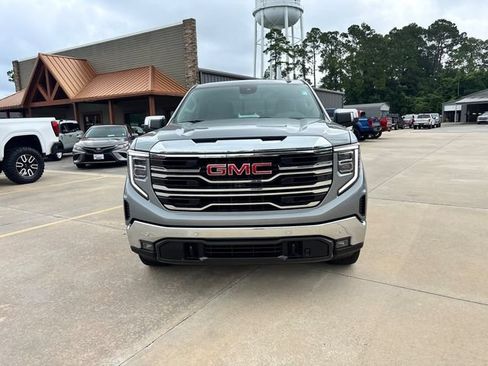 Used 2023 GMC Sierra 1500 SLT w/ SLT Premium Plus Package AWD/4WD image 2