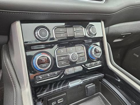 Used 2023 GMC Yukon Denali w/ Denali Reserve Package AWD/4WD image 10
