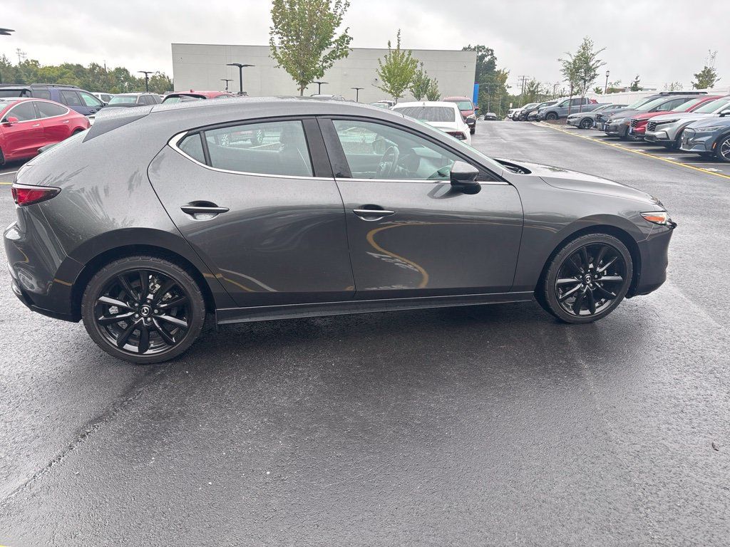 Used 2021 MAZDA MAZDA3 s FWD image 3