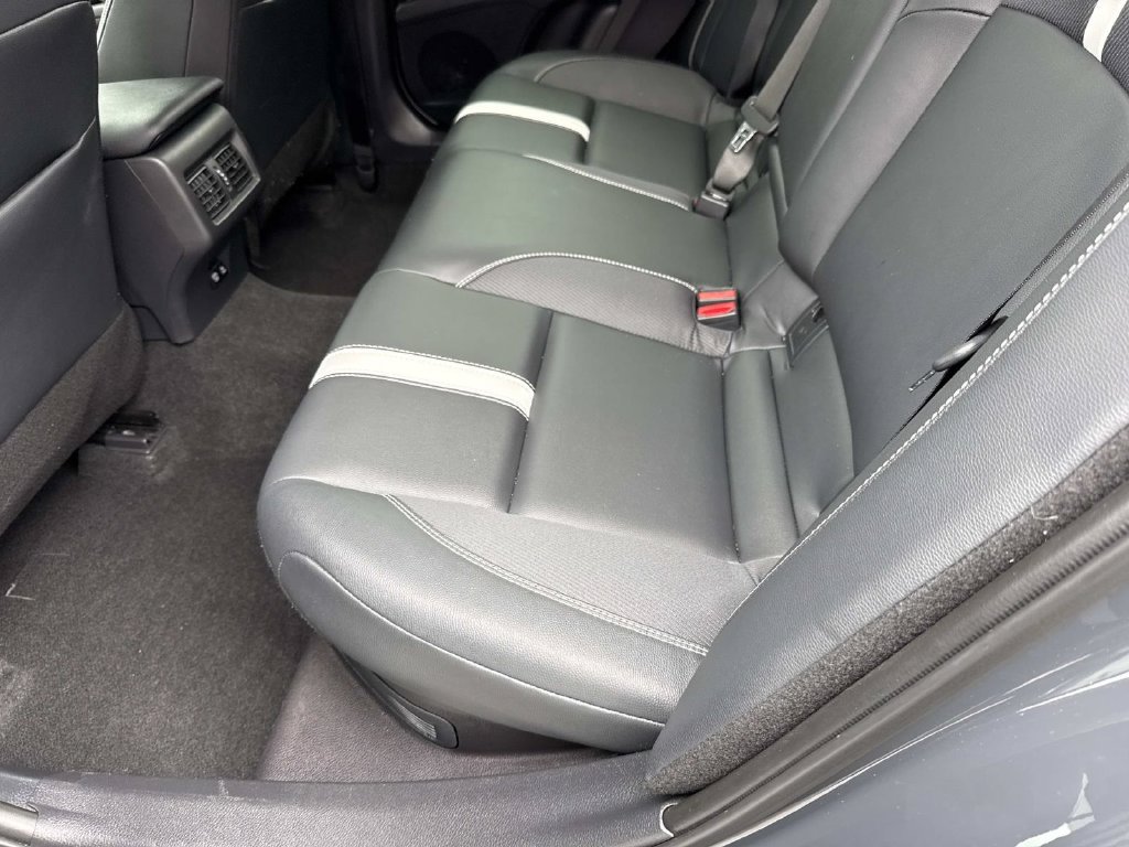 Used 2026 Toyota Camry SE FWD image 15