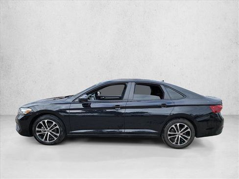 Used 2022 Volkswagen Jetta Sport image 8