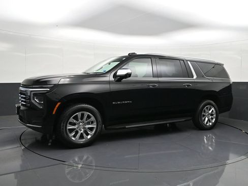 Used 2026 Chevrolet Suburban Premier AWD/4WD image 1