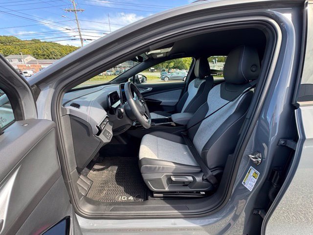 Certified 2025 Volkswagen ID.4 Pro AWD/4WD image 30