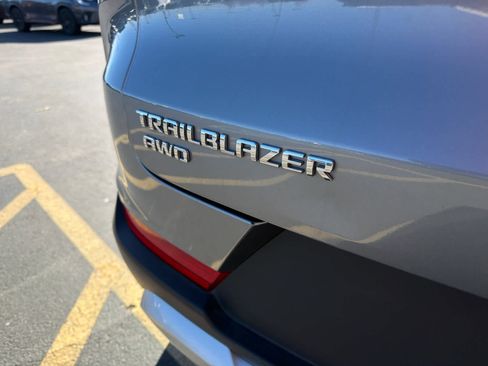 Used 2025 Chevrolet TrailBlazer LT image 11