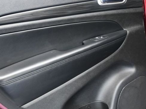 Used 2021 Jeep Grand Cherokee Laredo RWD image 18
