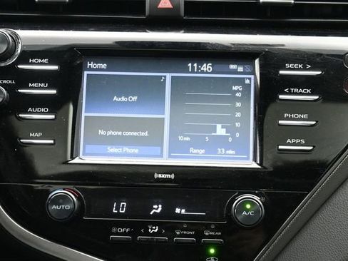 Used 2020 Toyota Camry SE FWD image 22