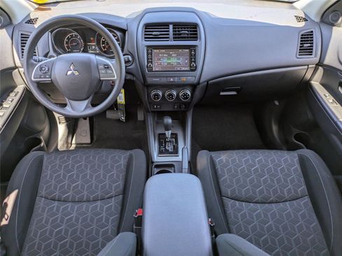 Used 2025 Mitsubishi Outlander Sport ES AWD/4WD image 17
