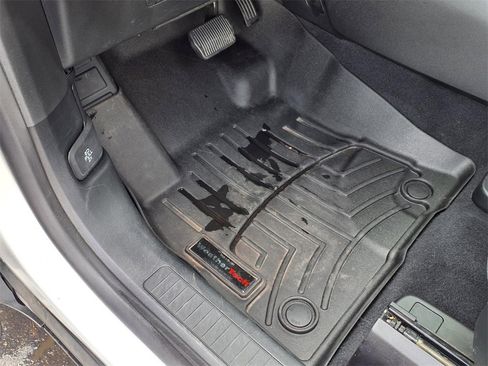 Used 2020 Ford Escape SE image 21