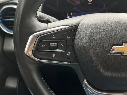 Used 2024 Chevrolet Trax LT w/ Driver Confidence Package FWD image 16