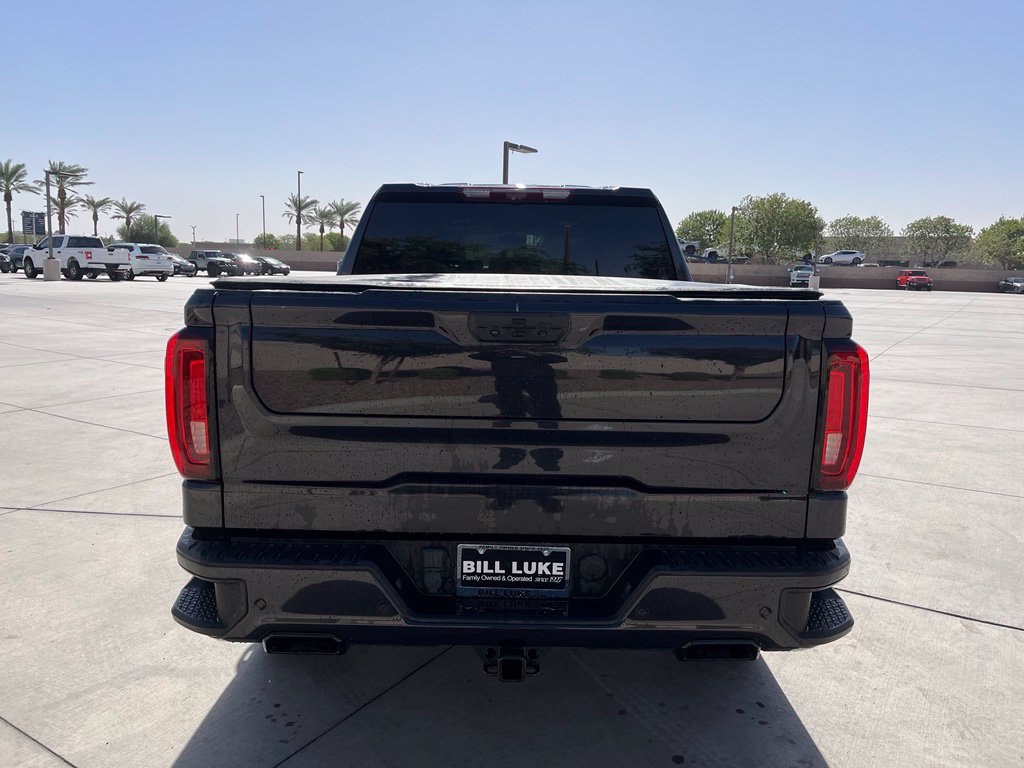 Used 2022 GMC Sierra 1500 AT4 w/ Technology Package AWD/4WD image 8