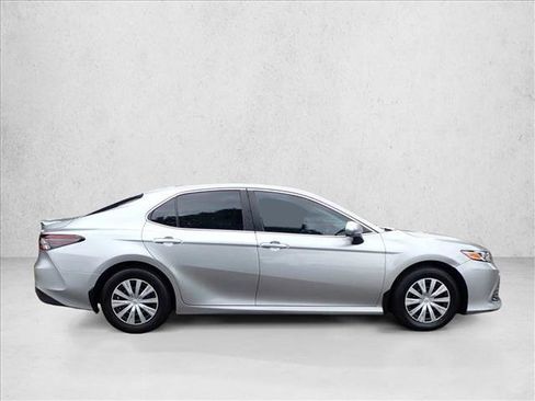 Certified 2023 Toyota Camry LE FWD image 5