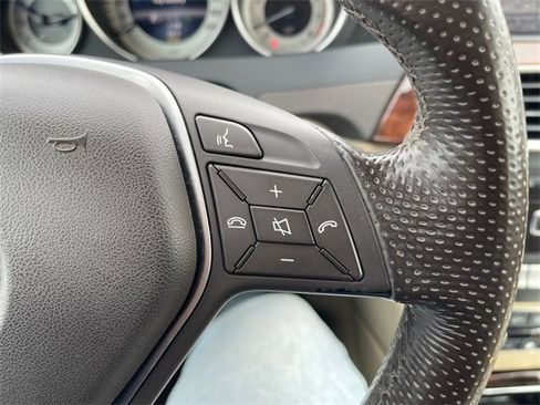 Used 2013 Mercedes-Benz C 300 4MATIC Sedan image 25