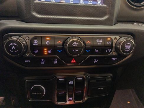 Used 2019 Jeep Wrangler Unlimited Sport S image 19