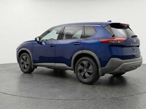 Used 2025 Nissan Rogue SV FWD image 6
