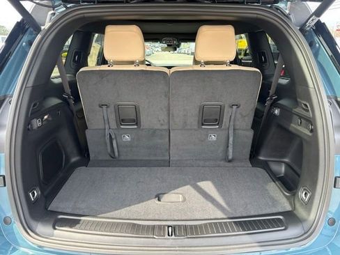 New 2026 Jeep Grand Cherokee L Limited w/ Luxury Tech Group II image 12