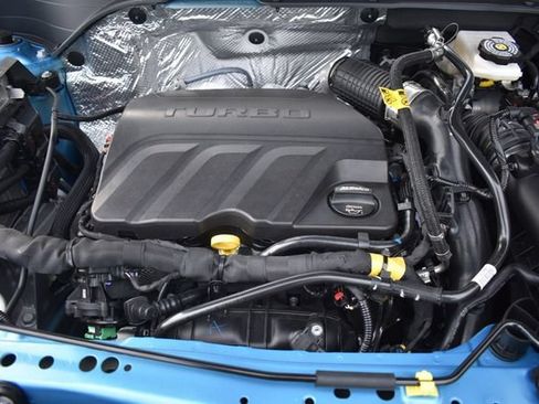New 2026 Chevrolet Trax LT w/ LT Convenience Package FWD image 32