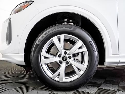 New 2025 Audi Q5 Premium image 6