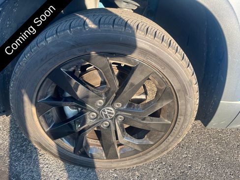 Used 2022 Volkswagen Taos SE FWD image 30