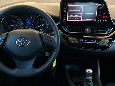 Used 2019 Toyota C-HR Limited image 16