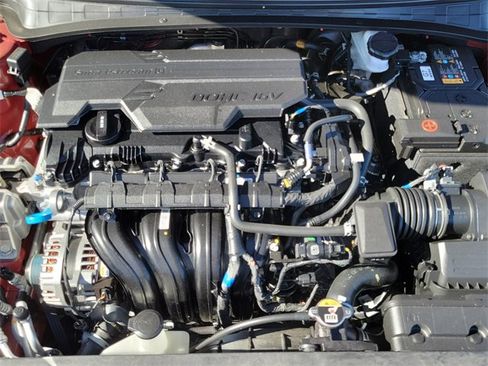 Used 2025 Hyundai Elantra SE image 26