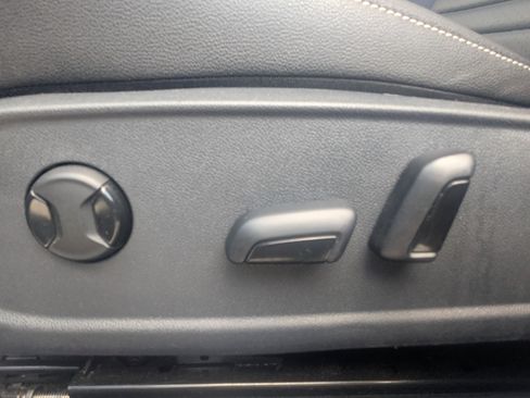 Used 2024 Volkswagen Jetta SE FWD image 22