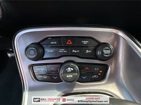 Used 2022 Dodge Challenger GT image 14