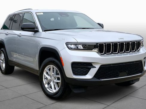 New 2026 Jeep Grand Cherokee Laredo X image 2