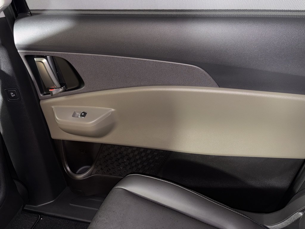 New 2026 Kia Carnival EX FWD image 39
