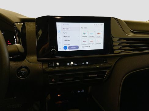 Used 2025 Toyota Camry LE image 26