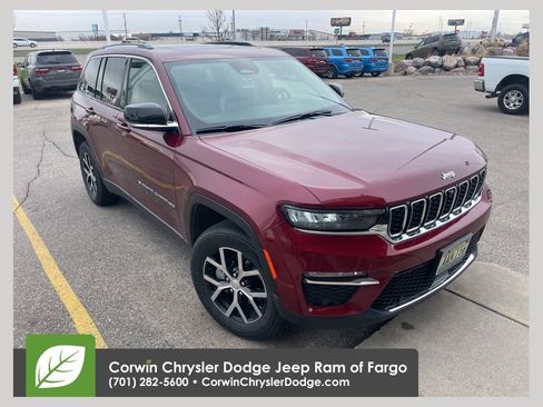 Used 2023 Jeep Grand Cherokee Limited w/ Luxury Tech Group II AWD/4WD image 1