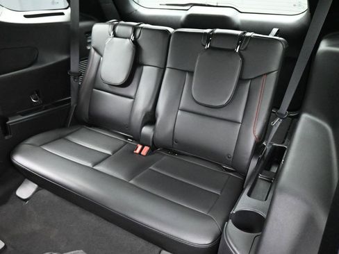 Certified 2022 Ford Explorer ST-Line w/ Class IV Trailer Tow Package image 21