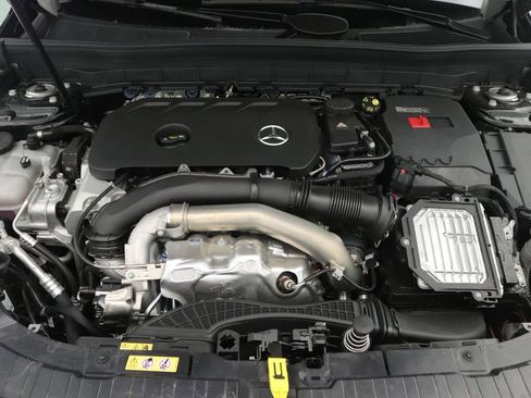 New 2026 Mercedes-Benz GLB 250 image 10