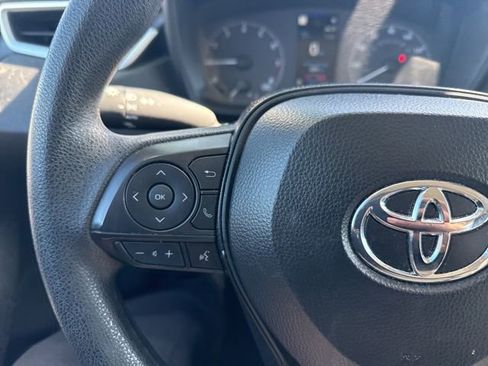 Used 2025 Toyota Corolla LE w/ Convenience Package image 12