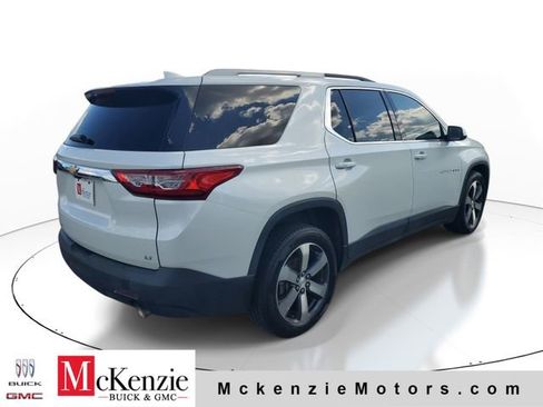 Used 2018 Chevrolet Traverse LT w/ LPO, Floor Liner Package AWD/4WD image 5