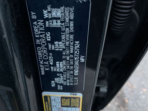 Used 2025 Kia Soul LX w/ LX Technology Package image 27