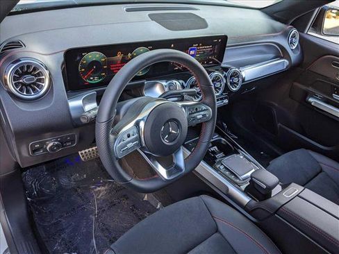 New 2023 Mercedes-Benz EQB 350 4MATIC SUV image 10