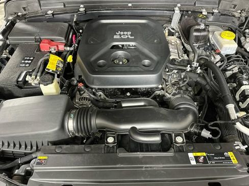 Used 2022 Jeep Wrangler Sport AWD/4WD image 20