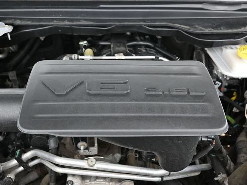 Used 2025 RAM 1500 Big Horn AWD/4WD image 40