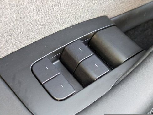 Used 2024 Tesla Model 3 Standard Range image 20