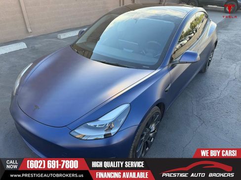 Used 2023 Tesla Model 3 Performance image 3