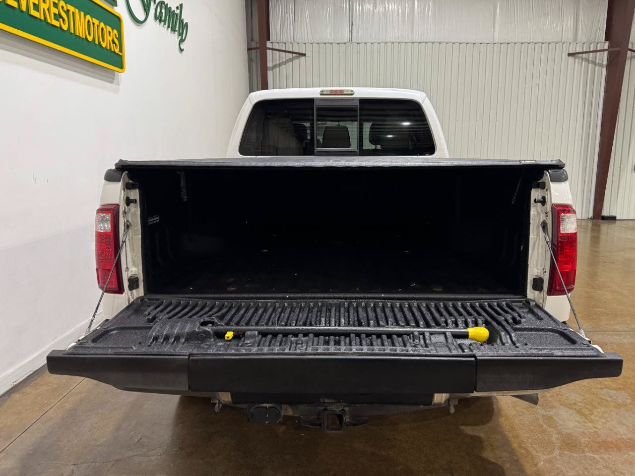 Used 2015 Ford F250 Lariat w/ Lariat Interior Package AWD/4WD image 3