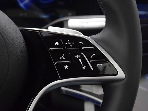 New 2026 Mercedes-Benz EQS 550 4MATIC SUV image 26