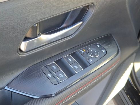 New 2026 Nissan Kicks SR w/ Cold Weather Package image 23