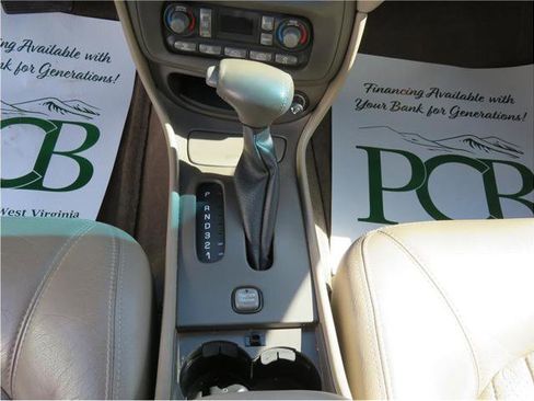 Used 2000 Pontiac Bonneville SE w/ Opt Pkg image 8