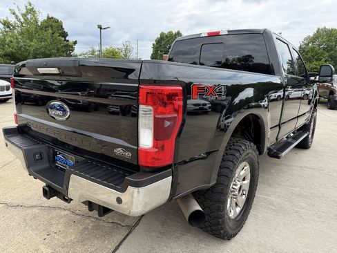 Used 2017 Ford F250 Lariat w/ Chrome Package AWD/4WD image 5