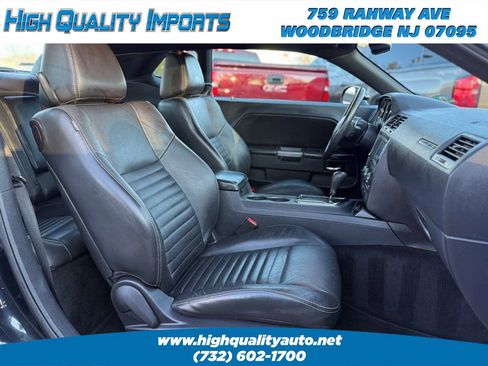 Used 2013 Dodge Challenger R/T Plus image 21